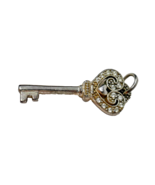 Silver Unlimited (SU) 925 Sterling Silver CZ Skeleton Key Charm - $454.57 MXN