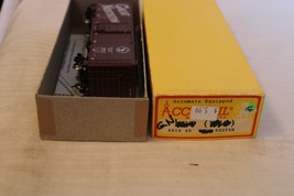 HO Scale Accurail, 40&#39; Box Car, Great Northern, #19617 - 4810 Built - £23.59 GBP