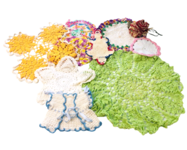 Lot Of 10 Assorted Colorful Doilies Large-Small Roses Dress Purse Animal... - £21.34 GBP