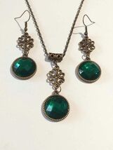 emerald green bronze jewelry set Victorian green set necklace earrings B... - $73.24 CAD