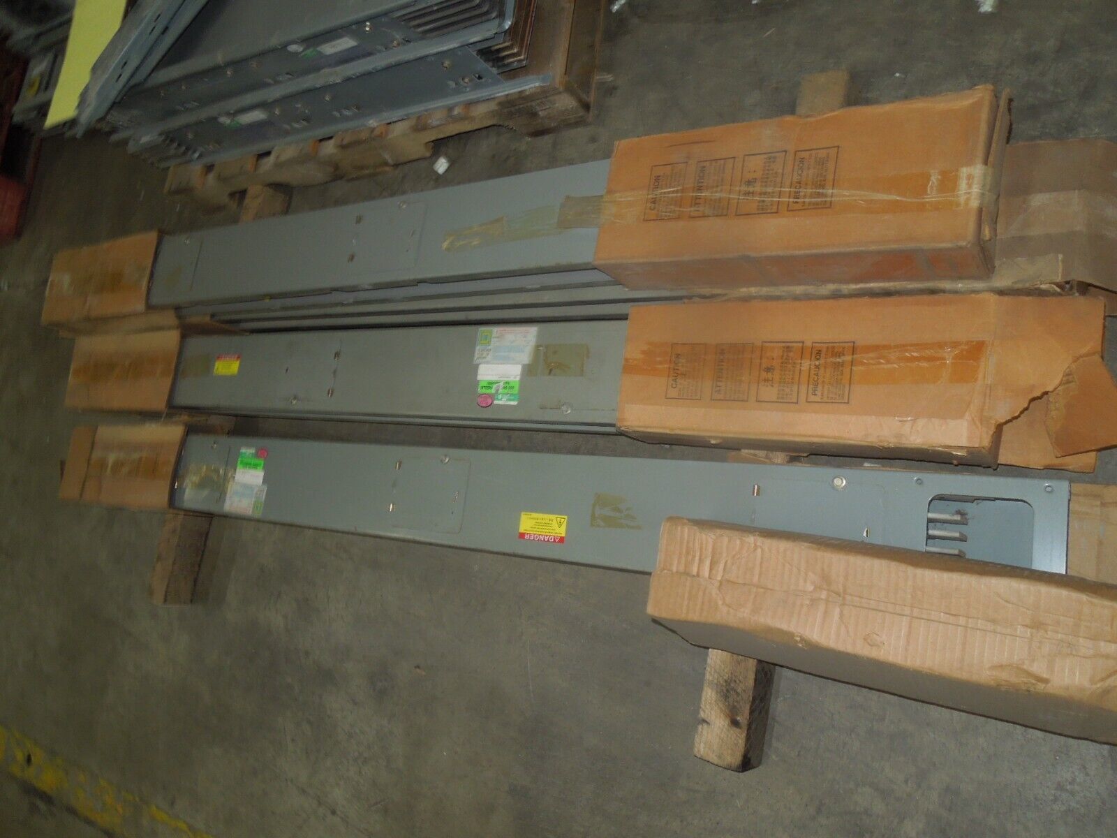 Square D I-Line APH504G6 400A 3Ph 4W 600V Aluminum 6&#39; Plug-in Duct Surplus - $1,000.00