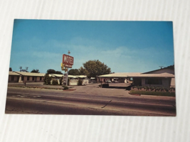 Vintage Star Liter Motel old Hwy 99 Bakersfield, California Postcard - £11.44 GBP