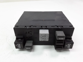 Fuse Box Fits 2005-2010 Volkswagen Passat  P/N 3C8937049E 4-Door Sedan 2010 - $103.95