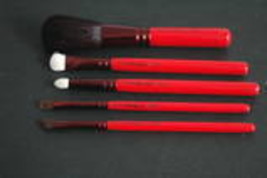 Mac Brush Set Red  Adoring Carming 5  - £36.87 GBP