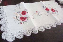 Jin Liu Tablecloth Embroidered Roses Traditional lace, Cutwork Border, SQ 33x33 - £50.04 GBP