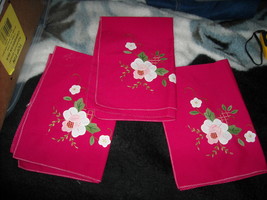 Fancy Pink  Cloth Floral Dinner Napkins  - £7.86 GBP