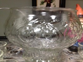 Vintage J EAN Nette Glass Punch Bowl Set Fruit Design - £15.95 GBP