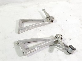 Left and Right Footrest Pair for Yamaha Motorcycle YZF-R6 YZFR6 OEM 2003 2009... - £41.93 GBP