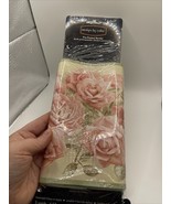 SOFT DRAWING OF FLOWERS &amp; ROSES WITH VINES PREPASTED WALLPAPER BORDER - $666.38 MXN