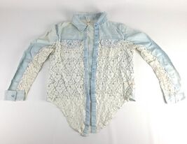 TRUTH NYC Button-up Top Blouse Ligt Blue White Floral - $8.90