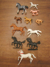 11 Vintage Animals Plastic Animals Horses Horse Horse Horse-
show original ti... - $20.75