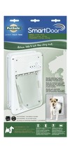PetSafe Dog and Cat Electronic SmartDoor - Small - White with Smart Key - $1,100.11 MXN