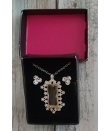 Avon ~ Chic Frost Necklace &amp; Earring Gift Set - $28.06 CAD