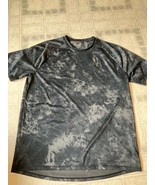 Under Armour Loose Men’s XL Black green Camo Short Sleeve Sport Tee - $17.59