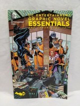 DC Entertainment Graphic Novel Essentials And Chronology 2014 Catalog Book - $8.90