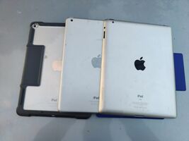 For Parts Lot of 3 iPads A1395, A1567 &amp; A1474 iPad Air Gen 2 - $89.10