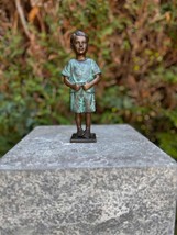 Standing Boy – Bronze Sculpture. 8x5x20cm - 1.2Kg - $3,257.37 MXN