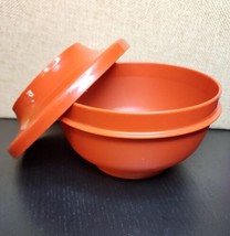 Vintage Tupperware Harvest Burnt Orange Serve N Seal Bowl #1436 Seal #1437 - $19.79