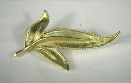 Pin Brooch Leaf Shape Gold Tone Unsigned Size 3 x 2 Inches Leaves Stem - $19.79