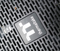 Thermaltake Toughpower GF3 1200W 80+ Gold Power Supply PS-TPD-1200FNFAGU-4 image 2