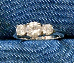 Elegant Vintage Classic 3 Crystal Rhinestone Silver-tone Ring size 6 - £10.14 GBP
