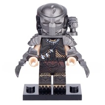 Predator PG8102 1127 minifigure - £2.01 GBP