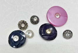 7 Vintage Hard Plastic &amp; Rhinestone Buttons 1/2-1 Inch Mixed Lot - $175.40 MXN