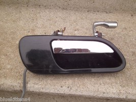 1999 2002 CONTINENTAL RIGHT FRONT DOOR HANDLE EBONY OEM USED ORIG LINCOLN - $1,583.46 MXN