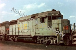 L&amp;N 1023 GP30 Diesel Locomotive Chicago Area 1 Color Negative 1970s - £3.50 GBP