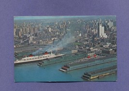 Vintage 1967 Postcard Ships Boats New York City Pier Aerial Air View NY - £3.92 GBP