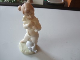 Htf Golden Memories By Lladro Daisa Lullaby Figurine Girl Holding Lamb 1991 - £26.05 GBP