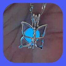 New Stunning Beautiful Butterfly  Luminous Solar Pendant Necklace ~ Blue - $8.00