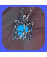 New Stunning Beautiful Butterfly  Luminous Solar Pendant Necklace ~ Blue - $8.00