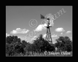 Texas Wooden Windmill - WM0020BW - Fine Art Photography - £14.06 GBP