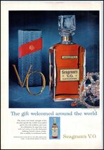 1950s Seagram&#39;s V.O. Canadian Whiskey PRINT AD &quot;Decanter Bottle&quot; Gift BX1 - $7.59
