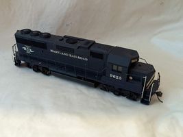 Locomotiva Diesel Athearn Maryland Railroad HO Treno # 9625 GP60 Blu Fun... - $1,253.83 MXN