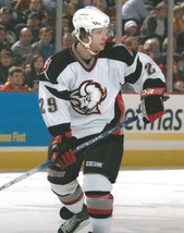 Jason Pomminville 8X10 Photo Hockey Buffalo Sabres Picture Nhl - £3.89 GBP