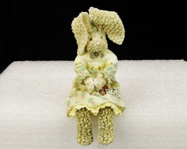 Enesco Vintage Resin Figurine, 1998, Shelf Sitting Rabbit, Springtime Home Decor - £11.52 GBP