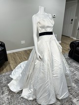 Size 12 MIKAELLA WEDDING GOWN BNWTS B2 - $4,603.50 MXN