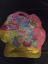 Fingerlings Minis Series 3 Charm Blind Pink Yellow Bag New Sealed - £2.23 GBP
