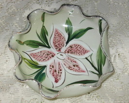  Floral Bowl w/ Gold Accents-Handmade- Hand painted-Italy - $8.00