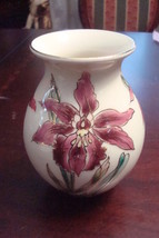 Zsolnay Hungary vase decorated with flowers [*ZS] - £73.88 GBP