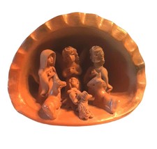 Red Clay Guatemala Nativity Scene Creche Holy Family Christmas Decor - £29.38 GBP