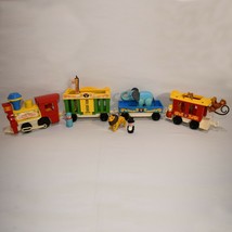 Great Looking Complete Vintage Fisher Price Little People Circus Train 9... - $89.10