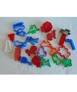 23 Vtg Cookie Cutters Wilton, Chilton Christmas Animals Airplane, Good C... - £11.93 GBP