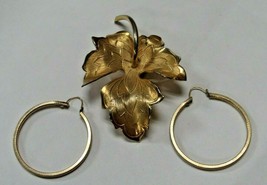 Giovanni Signed Gold Tone Leaf Brooch Pin 2 3/8&quot; &amp; Wire Hook Hoop Earrings  - £7.86 GBP