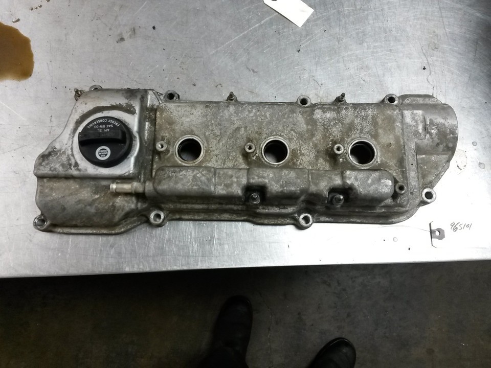 Left Valve Cover For 04-06 Toyota Camry  3.3 112120A050 - $82.07