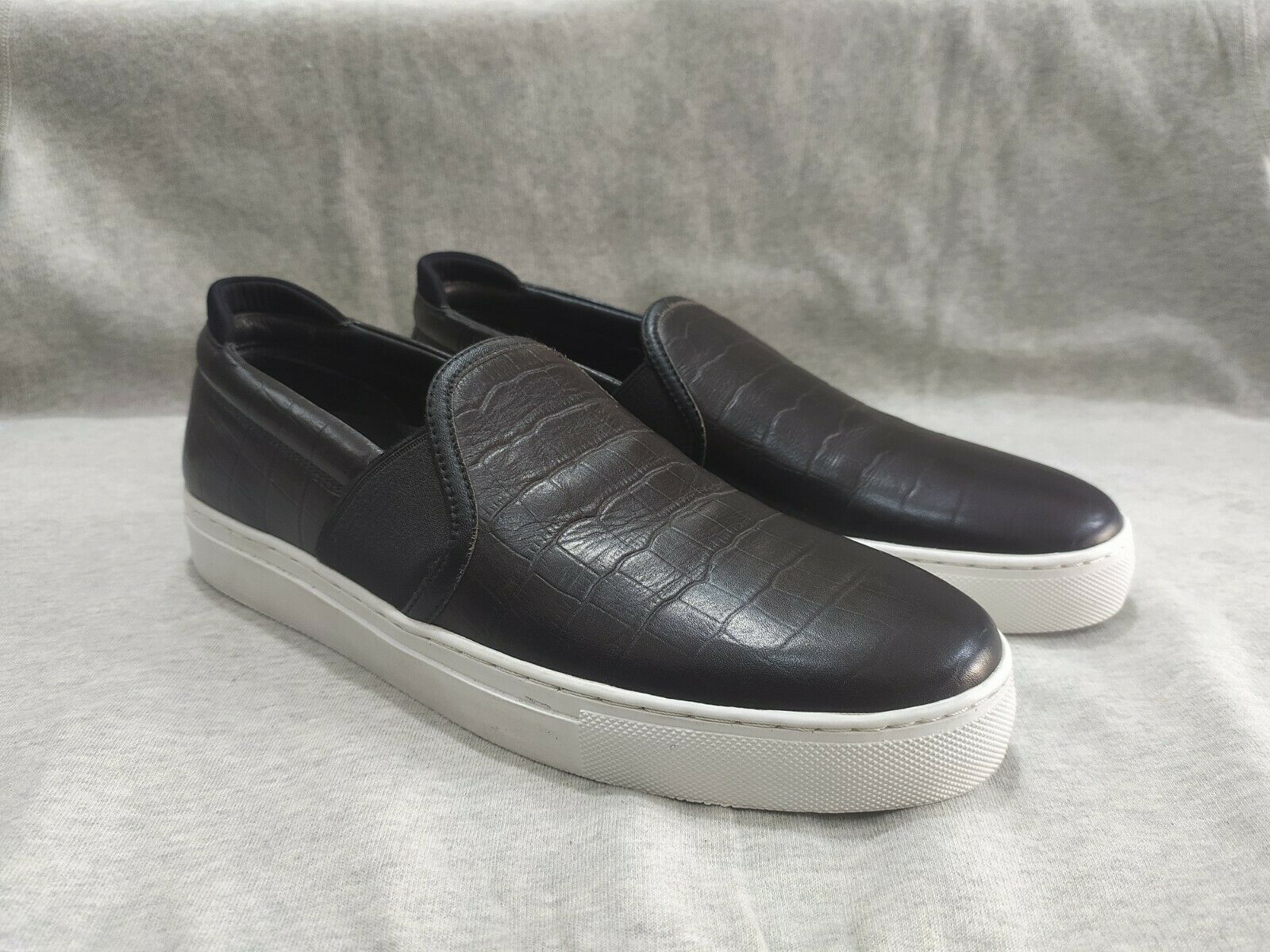 Hugo Boss Men's Leather Slip on Sneakers FREE WORLDWIDE SHIPPING - $128.70