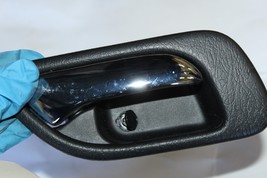 2001-2006 ACURA MDX REAR RIGHT SIDE INTERIOR BACKDOOR DOOR HANDLE J681 image 7