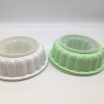 2 Vintage Tupperware Jello Molds  Ice Rings-1 Green 1 Speckled White - £11.74 GBP